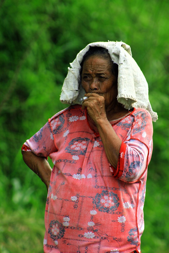 Detail Foto Nenek Gaul Nomer 38