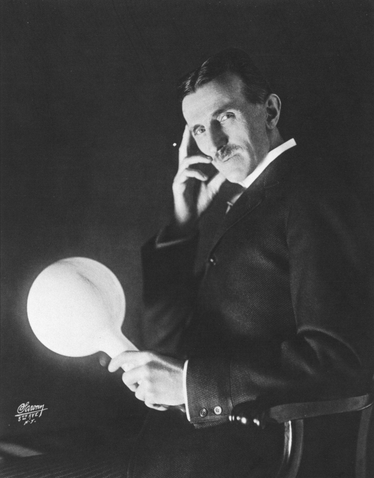 Detail Foto Nikola Tesla Nomer 17