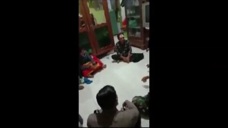 Detail Foto Orang Berduaan Di Kamar Nomer 46