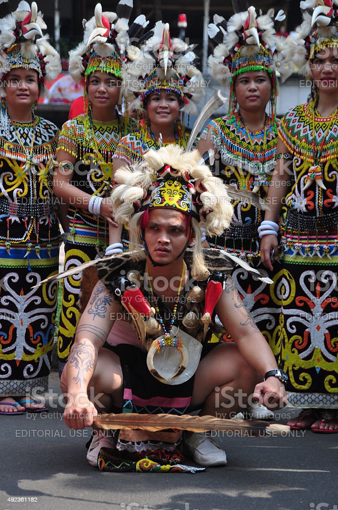 Detail Foto Orang Dayak Kalimantan Nomer 47