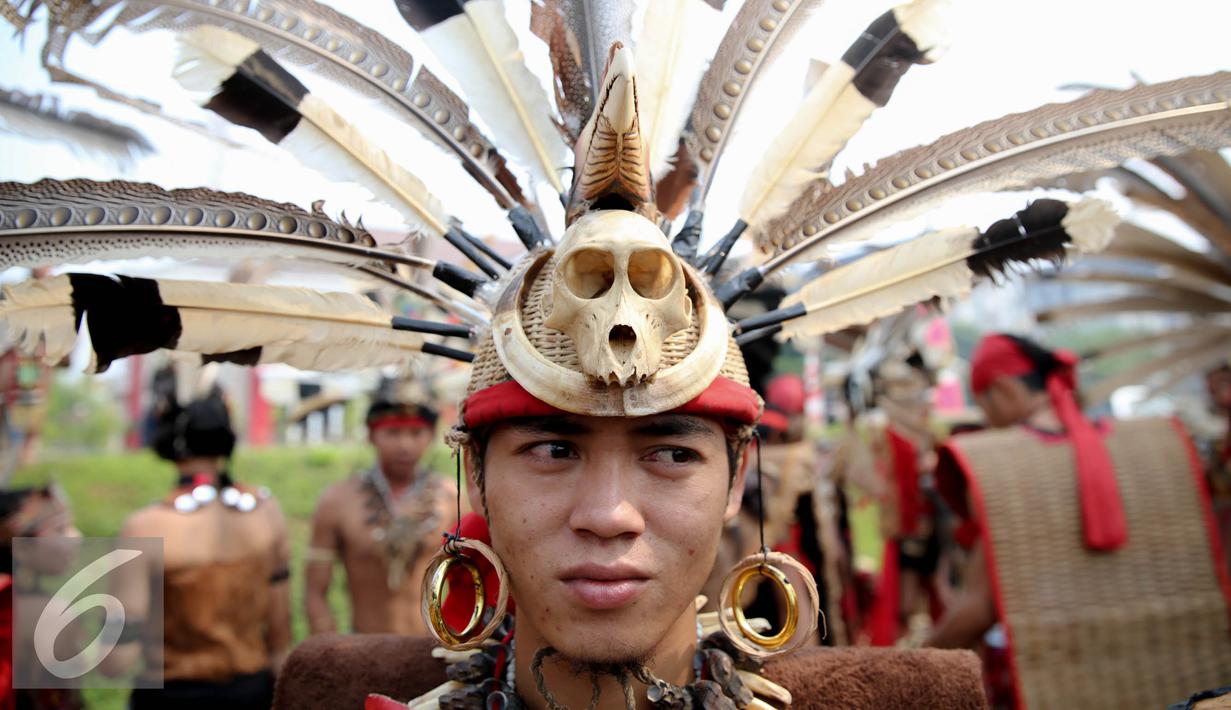 Detail Foto Orang Dayak Kalimantan Nomer 56