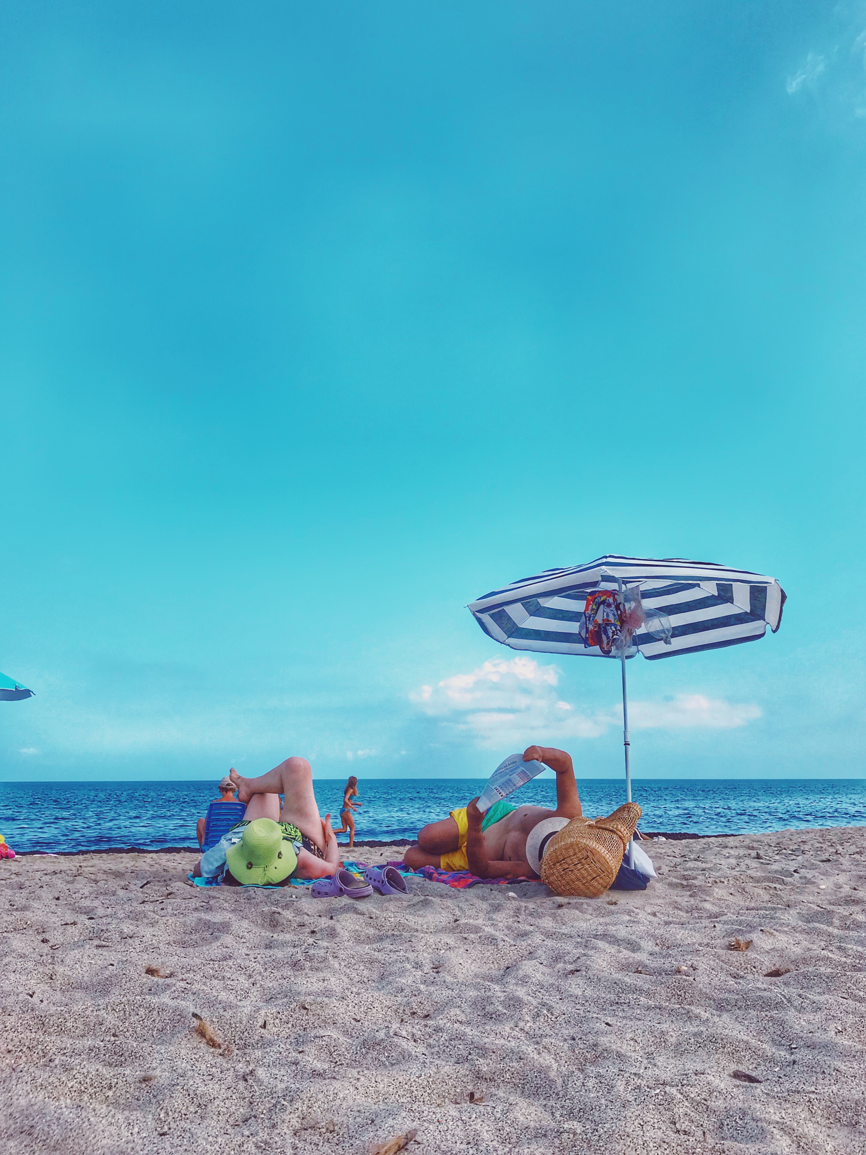 Detail Foto Orang Di Pantai Nomer 9