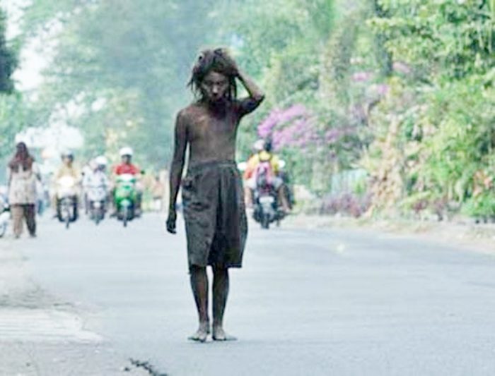 Detail Foto Orang Gila Perempuan Nomer 26