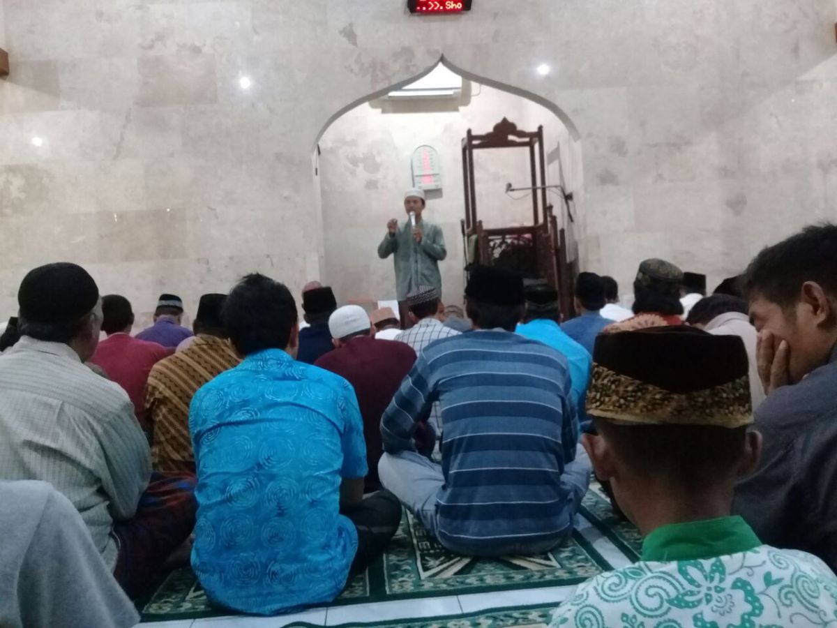 Detail Foto Orang Lagi Sholat Nomer 41