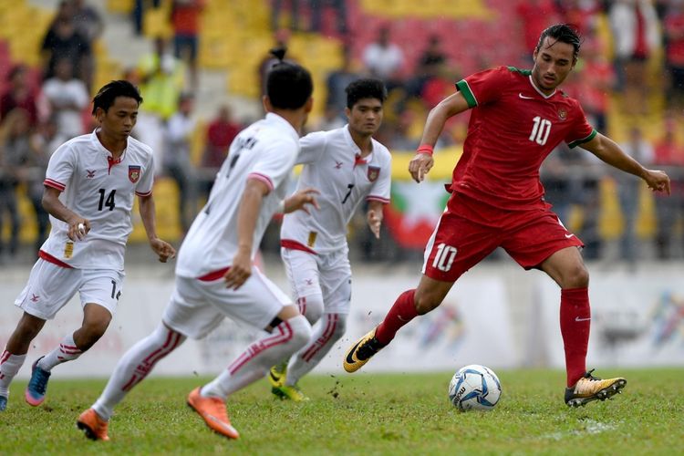 Detail Foto Orang Main Bola Nomer 10