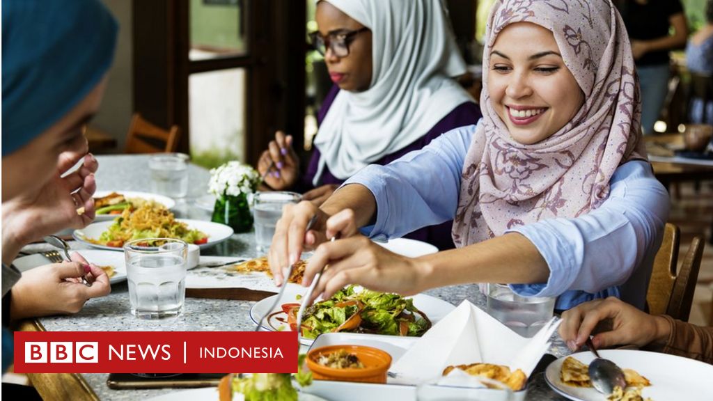 Detail Foto Orang Makan Orang Nomer 34