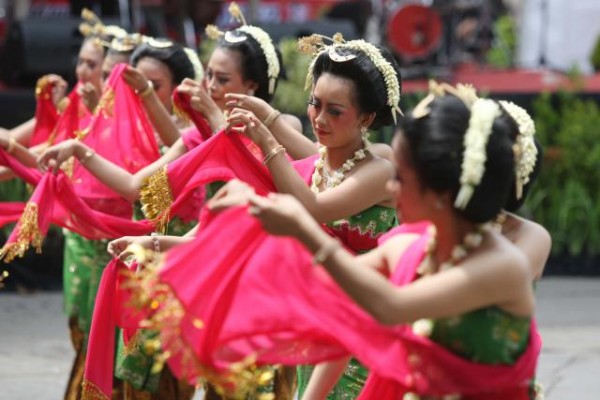 Detail Foto Orang Menari Nomer 3