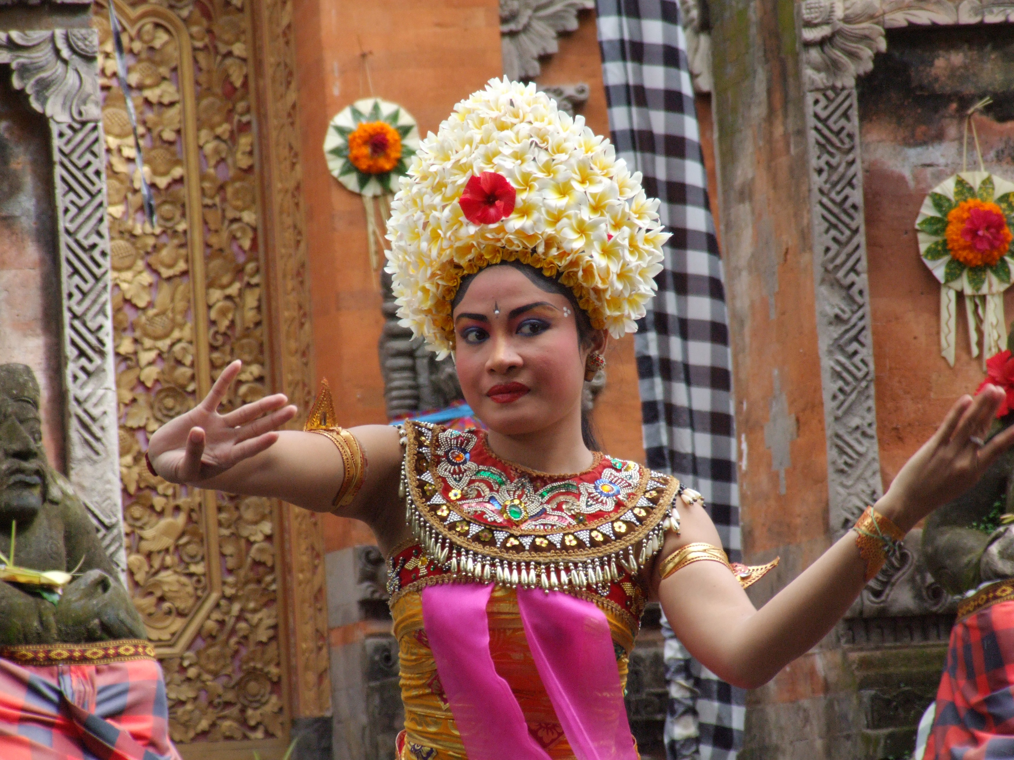 Detail Foto Orang Menari Nomer 6