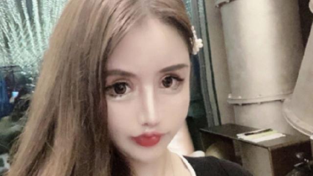 Detail Foto Orang Mirip Barbie Nomer 25