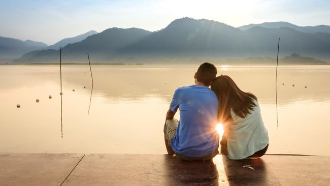 Detail Foto Orang Pacaran Di Pantai Nomer 17