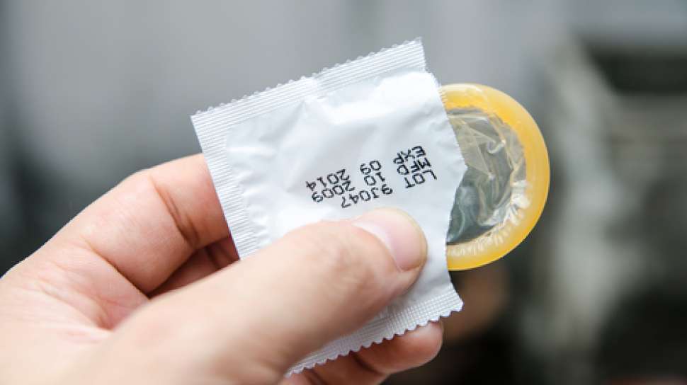 Detail Foto Orang Pakai Kondom Nomer 21