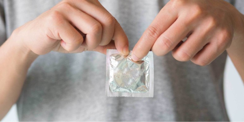 Detail Foto Orang Pakai Kondom Nomer 33