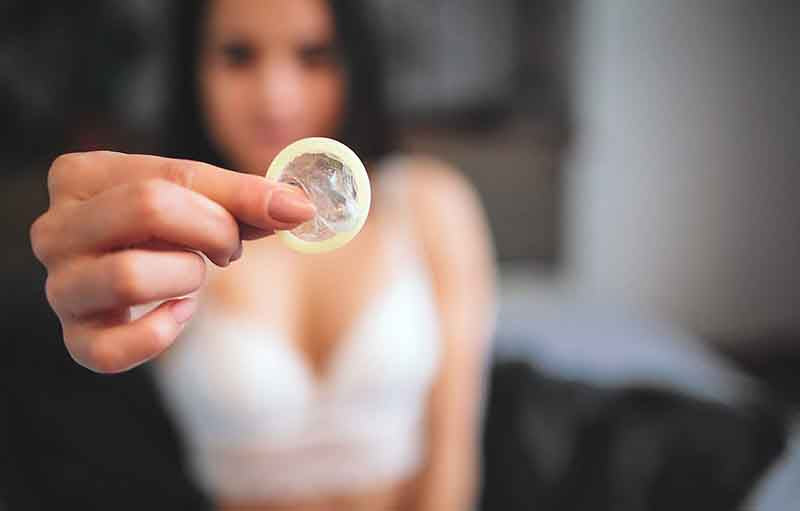 Detail Foto Orang Pakai Kondom Nomer 5