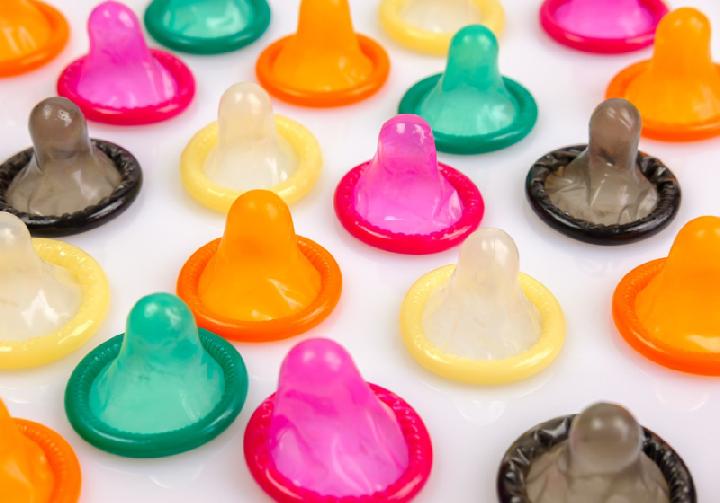 Detail Foto Orang Pakai Kondom Nomer 42