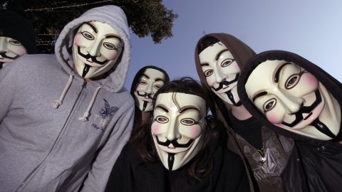 Detail Foto Orang Pakai Topeng Anonymous Nomer 17