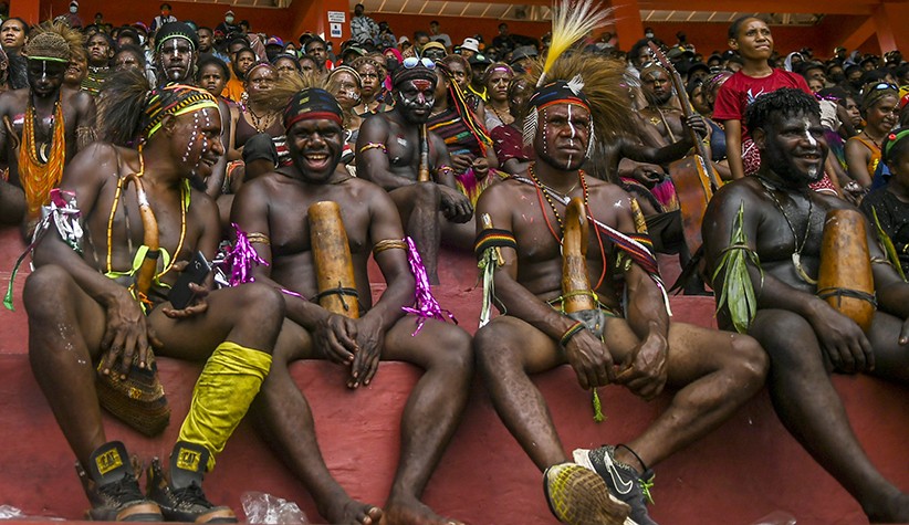 Detail Foto Orang Papua Pakai Koteka Nomer 22