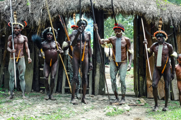 Detail Foto Orang Papua Pakai Koteka Nomer 48