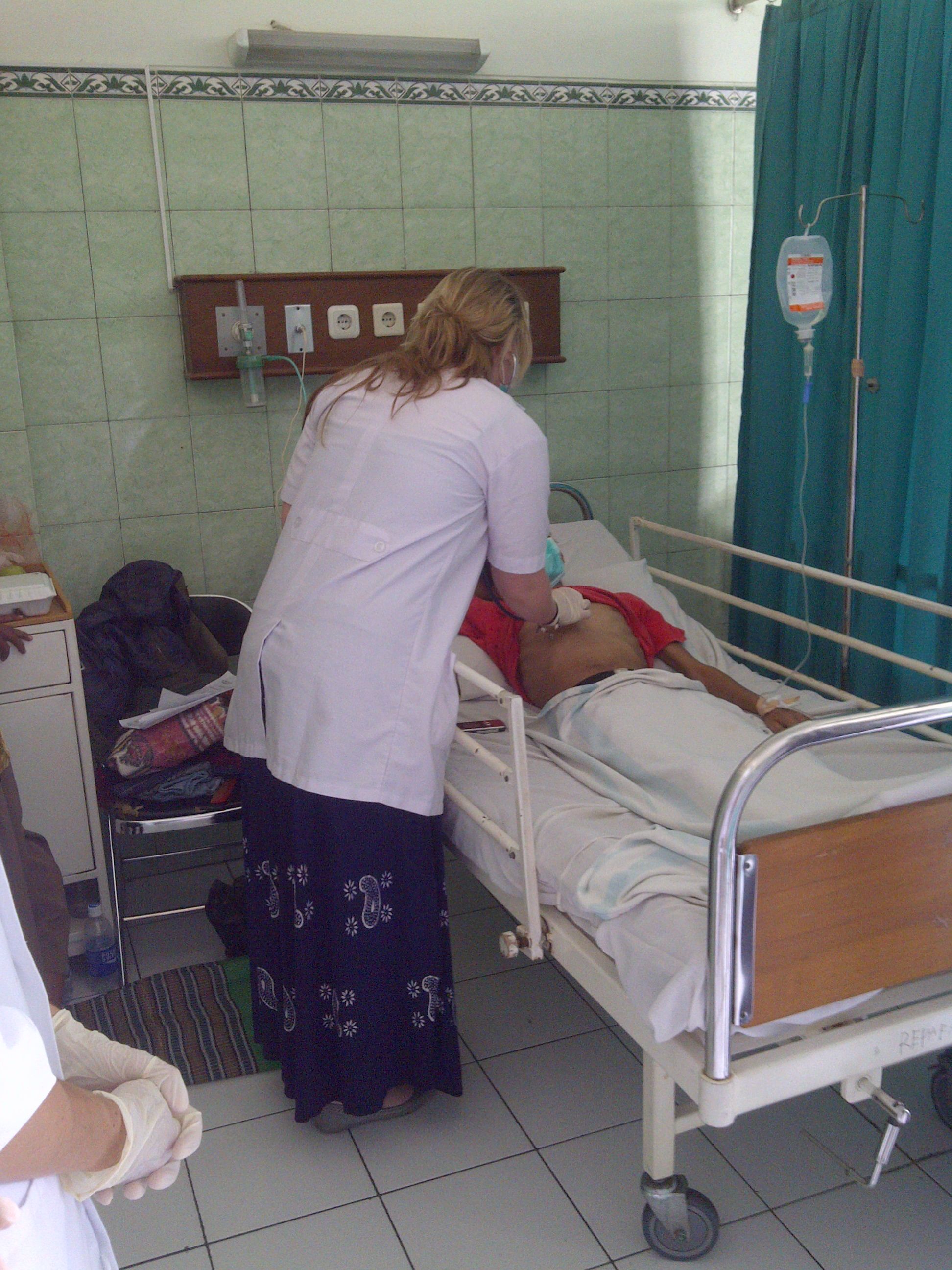 Detail Foto Orang Sakit Di Rumah Sakit Nomer 15