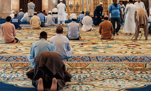 Detail Foto Orang Sholat Berjamaah Nomer 4