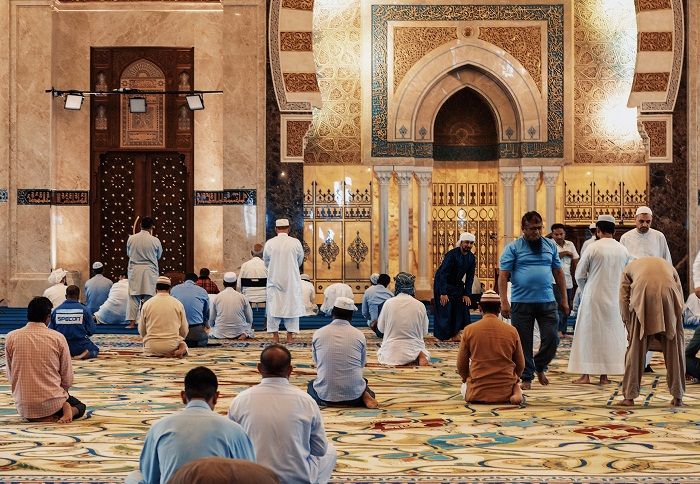 Foto Orang Sholat Di Masjid - KibrisPDR