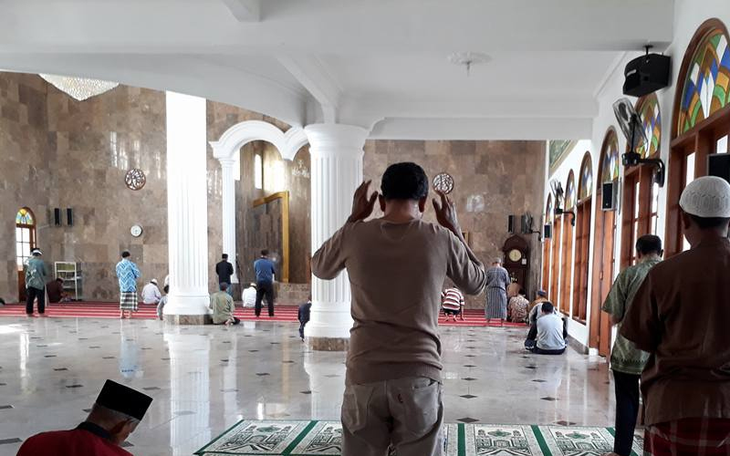 Detail Foto Orang Solat Nomer 47