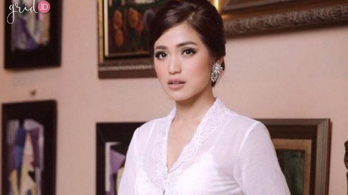 Detail Foto Orang Tua Jessica Iskandar Nomer 52