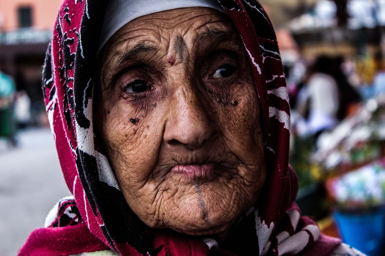 Detail Foto Orang Tua Renta Nomer 36