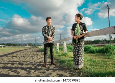 Detail Foto Outdoor Prewedding Nomer 40