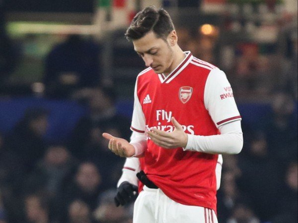 Detail Foto Ozil Berdoa Nomer 21