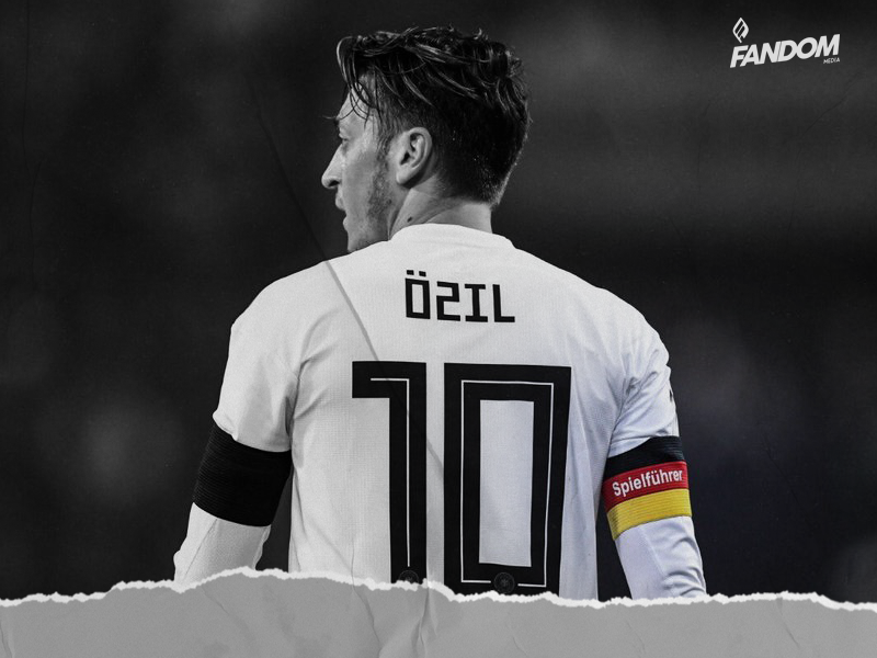 Detail Foto Ozil Berdoa Nomer 41