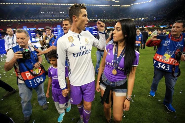 Detail Foto Pacar Cristiano Ronaldo Nomer 38