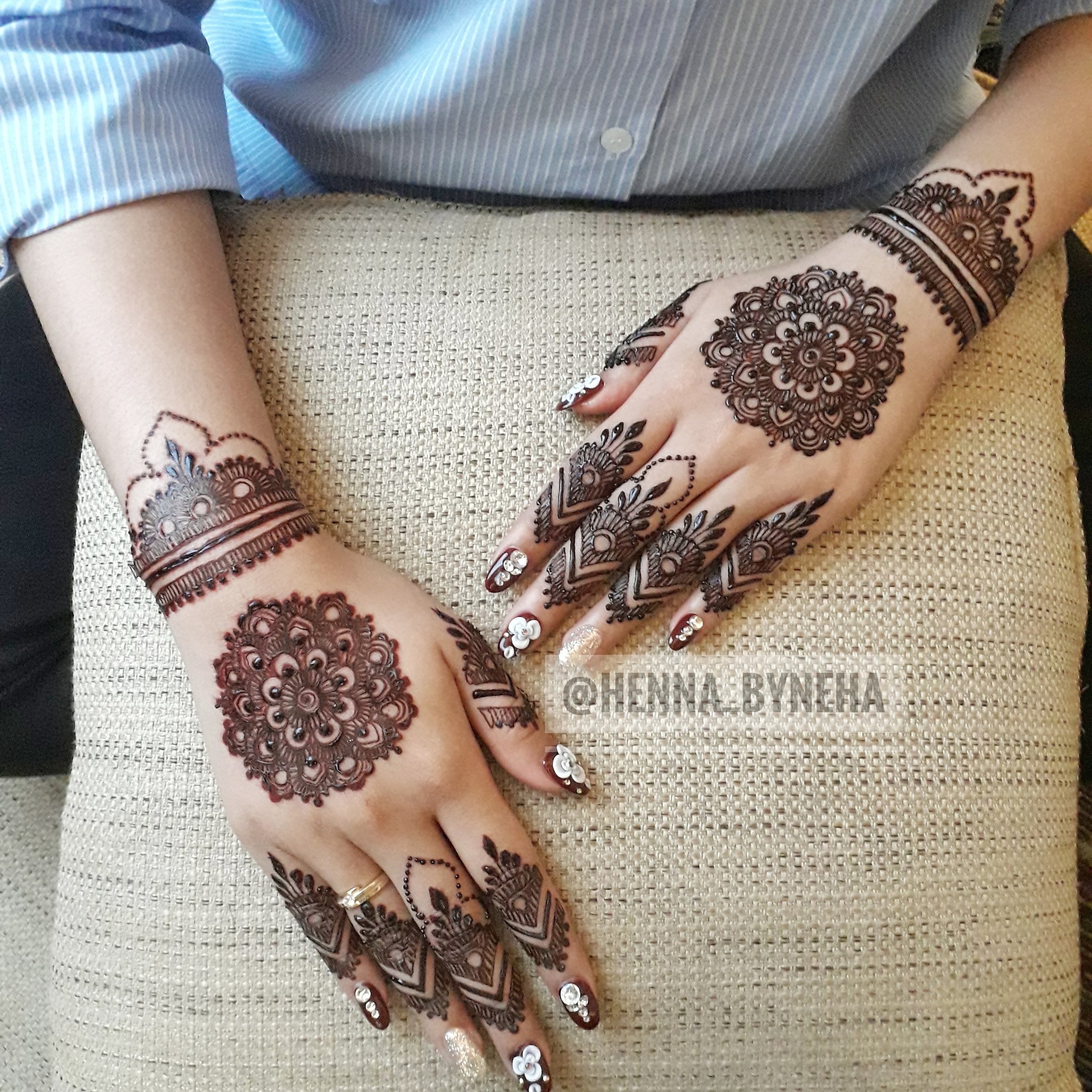 Download Foto Pacar Henna Nomer 17