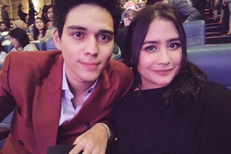 Detail Foto Pacar Prilly Latuconsina Nomer 10