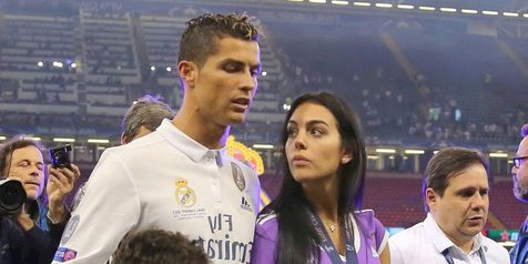 Detail Foto Pacar Ronaldo Nomer 12