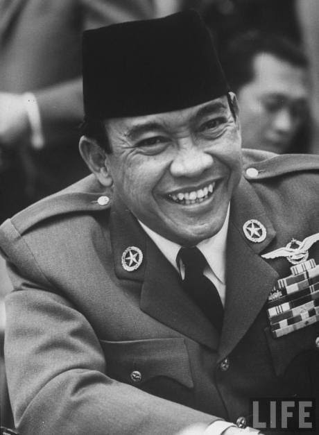 Detail Foto Pahlawan Ir Soekarno Nomer 38