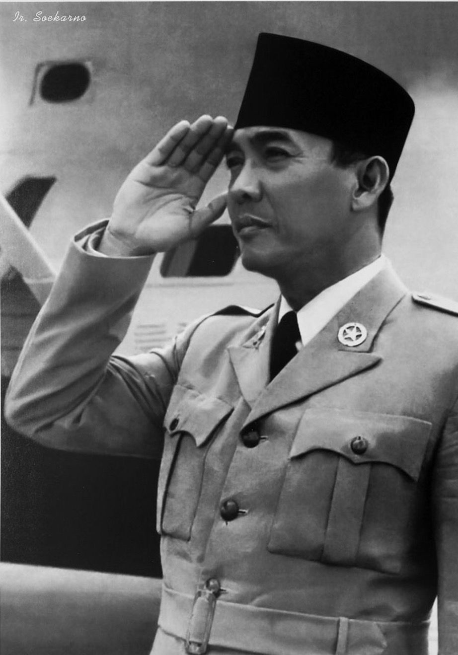 Detail Foto Pahlawan Ir Soekarno Nomer 49