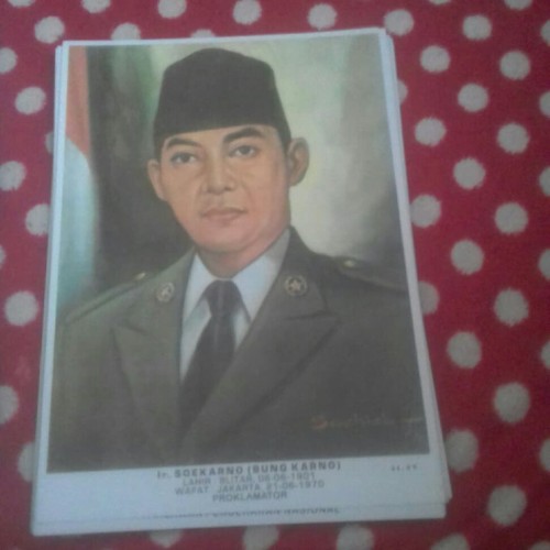 Detail Foto Pahlawan Soekarno Nomer 32