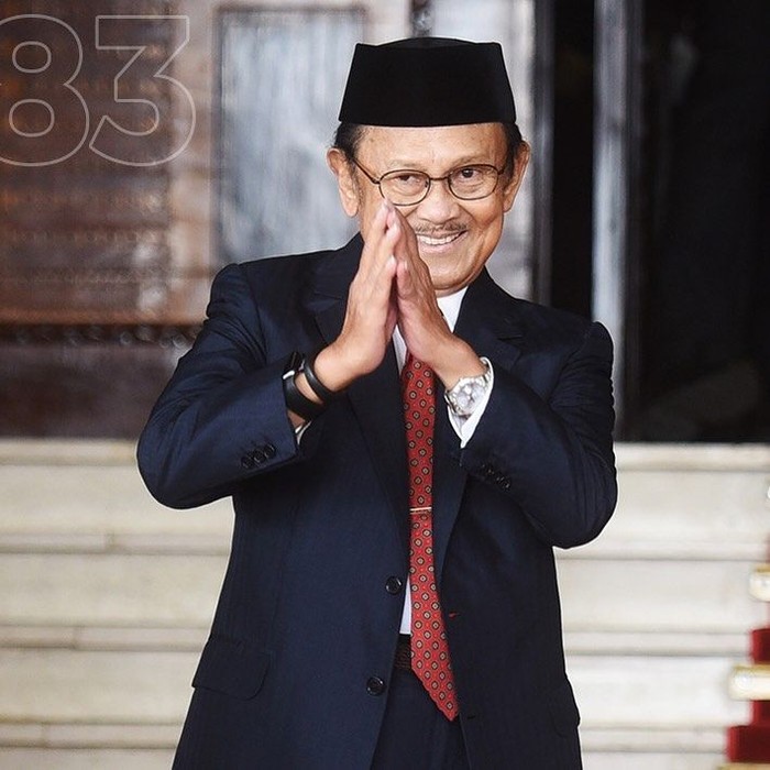 Detail Foto Pak Habibie Nomer 4