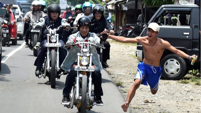 Detail Foto Pak Jokowi Keren Nomer 37