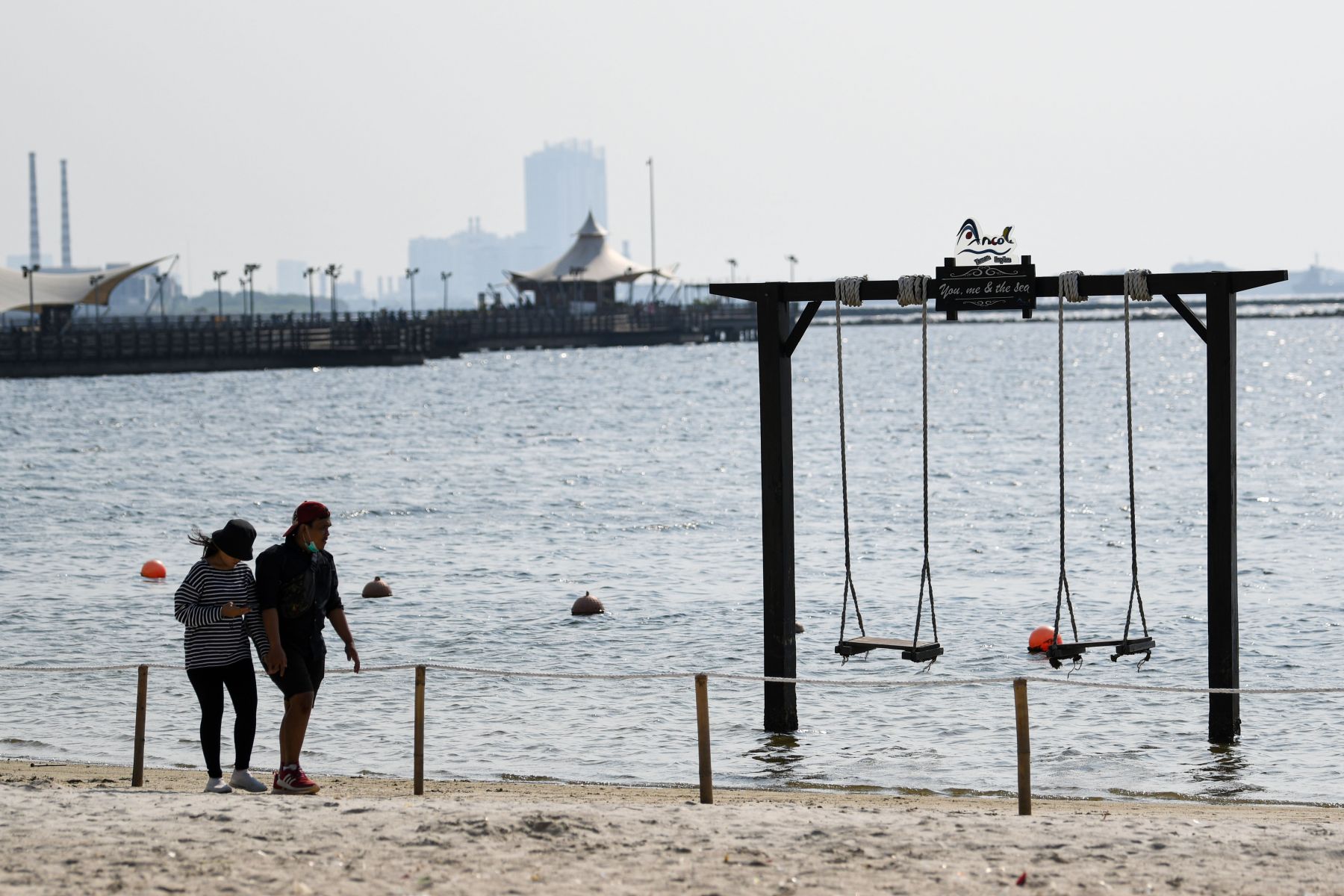 Foto Pantai Ancol - KibrisPDR