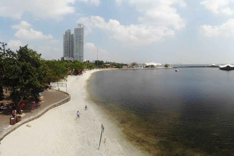 Detail Foto Pantai Ancol Nomer 3