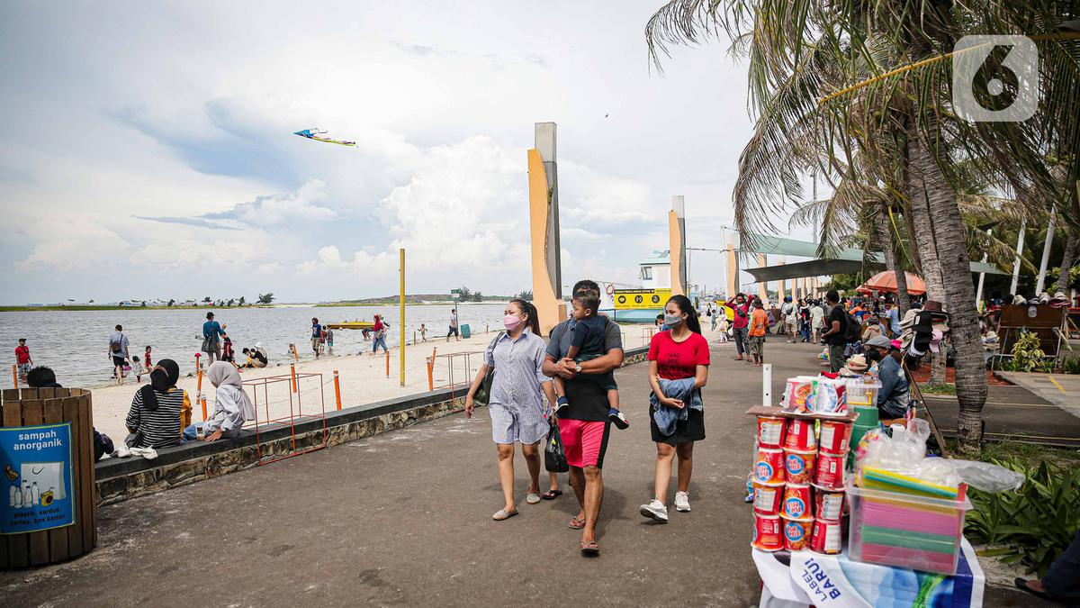 Detail Foto Pantai Ancol Nomer 27