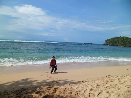 Detail Foto Pantai Balekambang Nomer 51