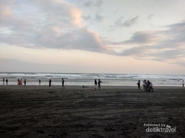 Detail Foto Pantai Di Sore Hari Nomer 22