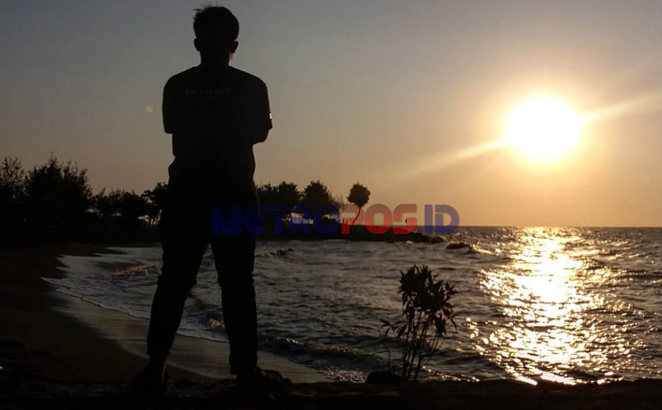 Detail Foto Pantai Di Sore Hari Nomer 25