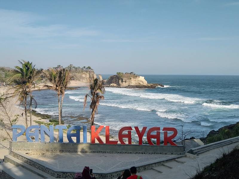 Detail Foto Pantai Klayar Nomer 53