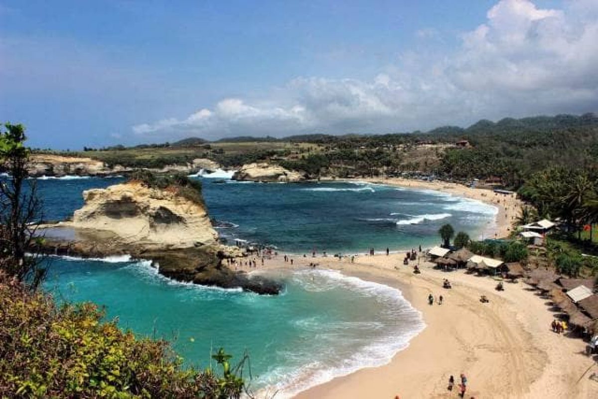 Detail Foto Pantai Pacitan Nomer 21