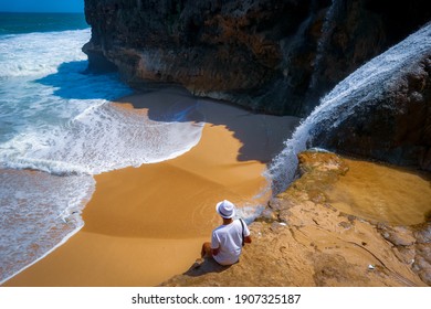 Detail Foto Pantai Pacitan Nomer 39