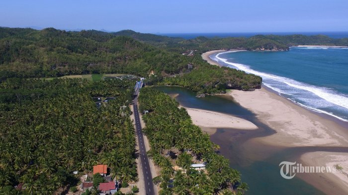 Detail Foto Pantai Pacitan Nomer 57