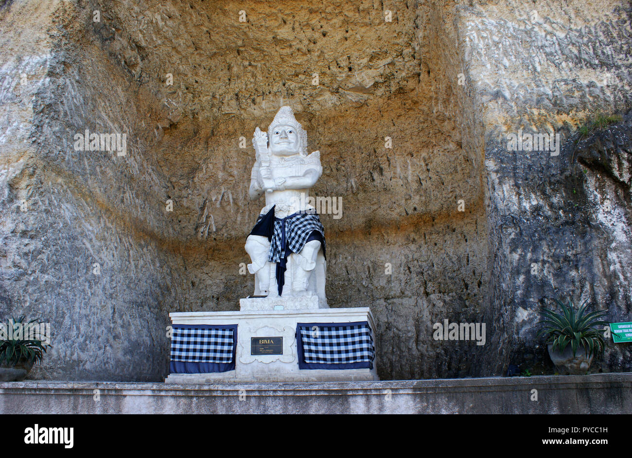 Detail Foto Pantai Pandawa Bali Nomer 52